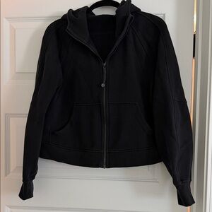 Lululemon Oversized Scuba Hoodie in size M/L Black full Zip-Up